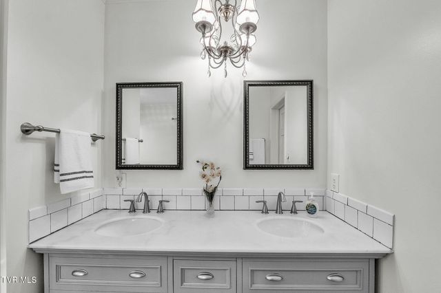 2111 Lee Highway, Bristol, VA 24201