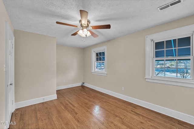 2111 Lee Highway, Bristol, VA 24201