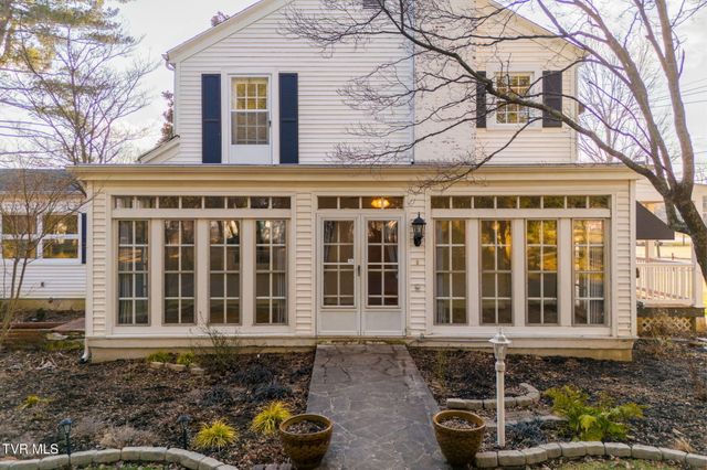 2111 Lee Highway, Bristol, VA 24201