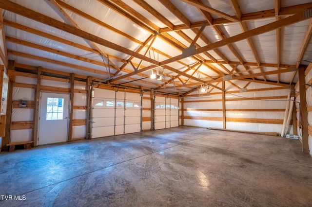 2111 Lee Highway, Bristol, VA 24201