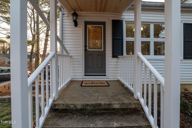 2111 Lee Highway, Bristol, VA 24201