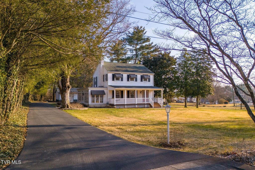 2111 Lee Highway, Bristol, VA 24201