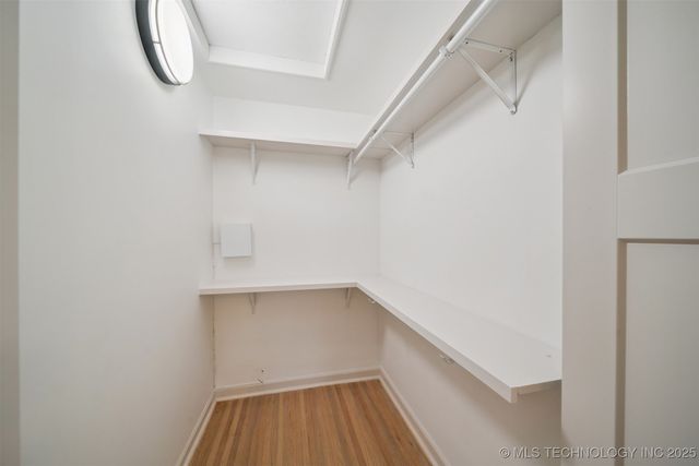 2140 S Columbia Avenue, Tulsa, OK 74114