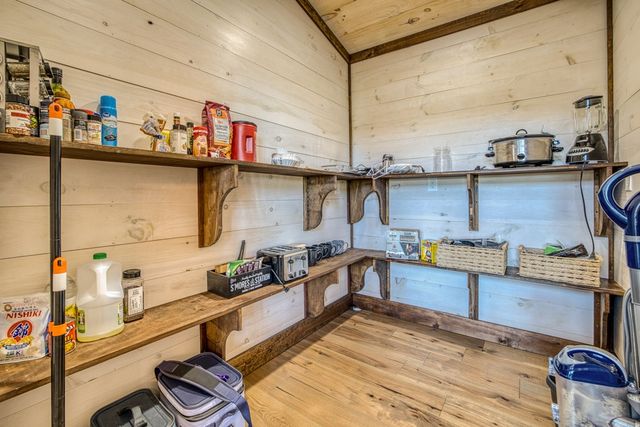 150 Oak Hill Drive, Mineral Bluff, GA 30559