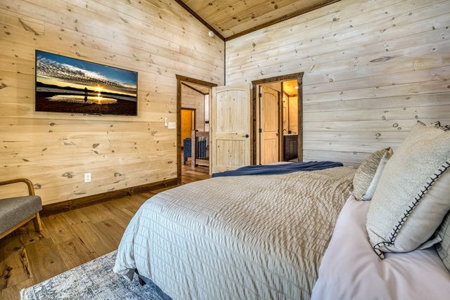 150 Oak Hill Drive, Mineral Bluff, GA 30559