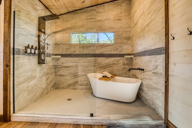 150 Oak Hill Drive, Mineral Bluff, GA 30559