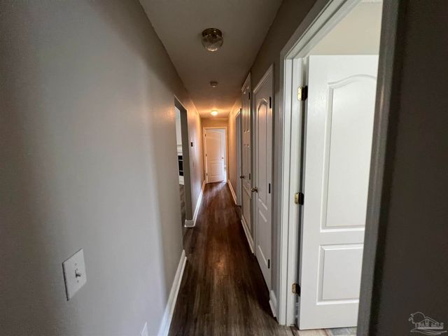 7230 Annandale Dr, Pensacola, FL 32526