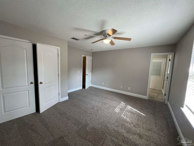 7230 Annandale Dr, Pensacola, FL 32526