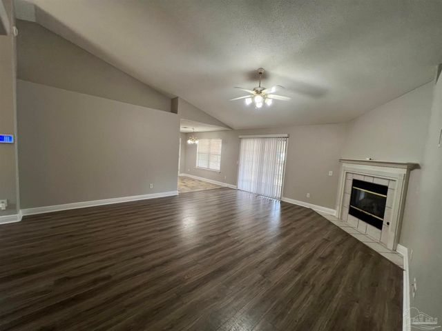 7230 Annandale Dr, Pensacola, FL 32526