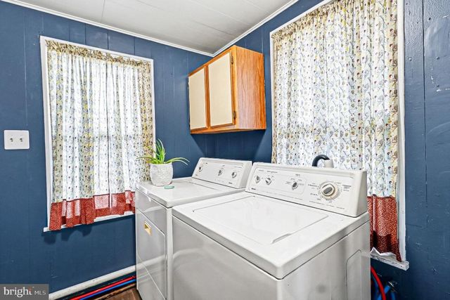 24 N ALLENTOWN RD, Telford, PA 18969