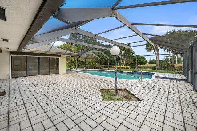 256 Sandpiper Avenue, Royal Palm Beach, FL 33411
