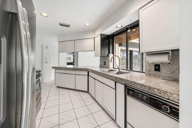 256 Sandpiper Avenue, Royal Palm Beach, FL 33411