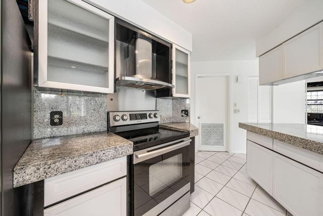 256 Sandpiper Avenue, Royal Palm Beach, FL 33411