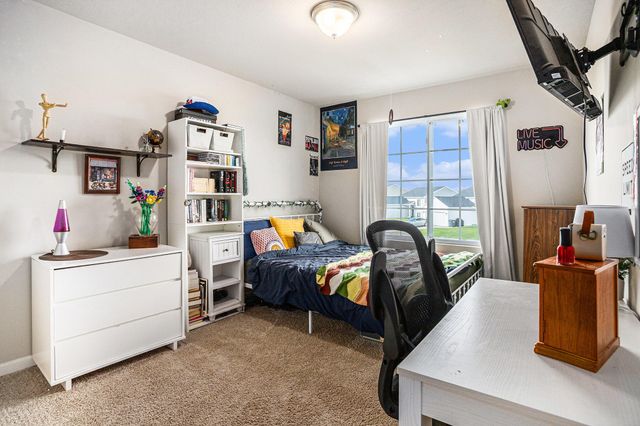 1655 Tea Pond Court, Vicksburg, MI 49097