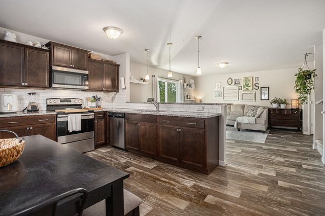 1655 Tea Pond Court, Vicksburg, MI 49097