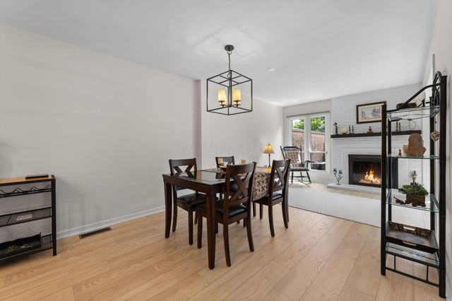 4532 Carriage Hill Lane, Columbus, OH 43220