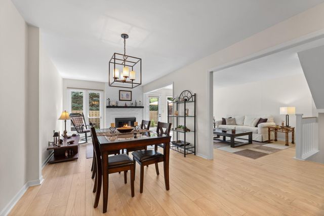 4532 Carriage Hill Lane, Columbus, OH 43220