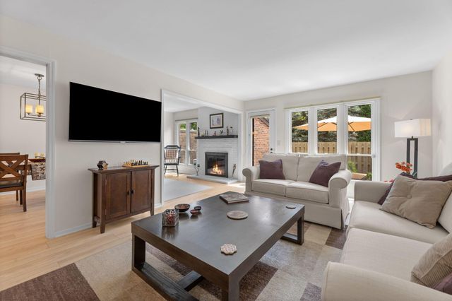 4532 Carriage Hill Lane, Columbus, OH 43220