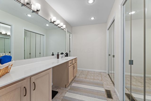 4532 Carriage Hill Lane, Columbus, OH 43220