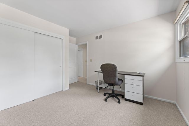 4532 Carriage Hill Lane, Columbus, OH 43220