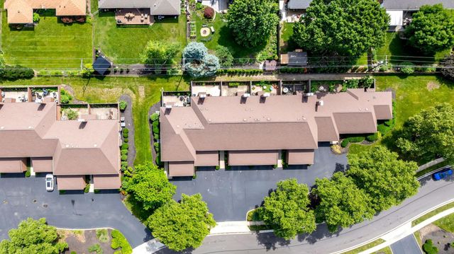 4532 Carriage Hill Lane, Columbus, OH 43220