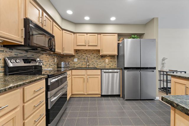 4532 Carriage Hill Lane, Columbus, OH 43220