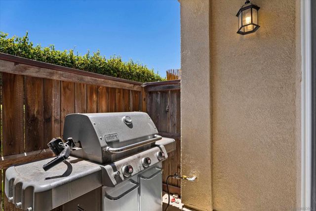 41985 Davenport C, Murrieta, CA 92562