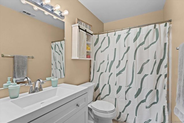 41985 Davenport C, Murrieta, CA 92562