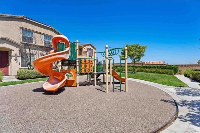 41985 Davenport C, Murrieta, CA 92562