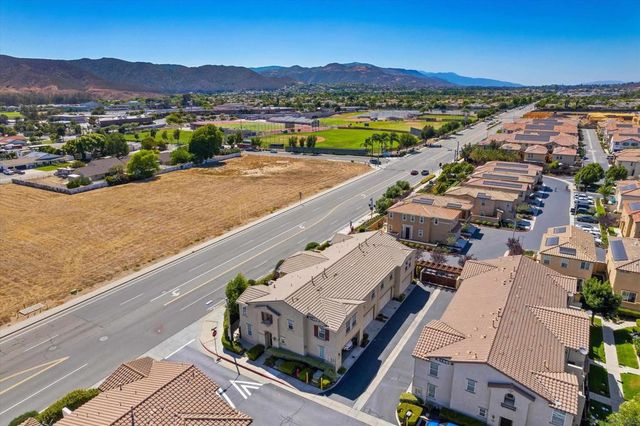 41985 Davenport C, Murrieta, CA 92562