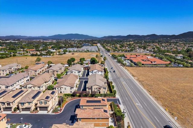 41985 Davenport C, Murrieta, CA 92562