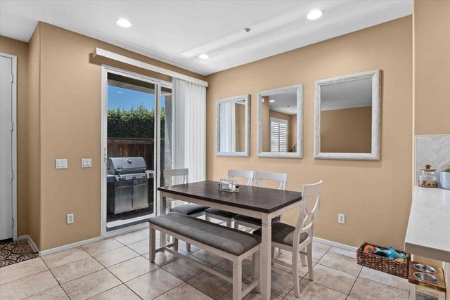 41985 Davenport C, Murrieta, CA 92562