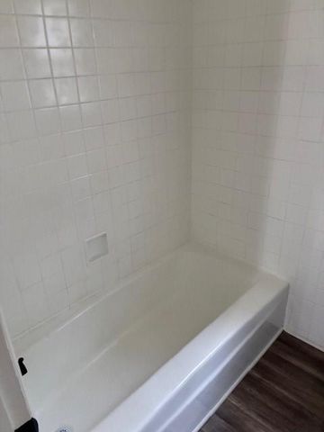 1512 W College Street, Independence, MO 64050