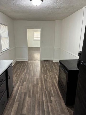 1512 W College Street, Independence, MO 64050