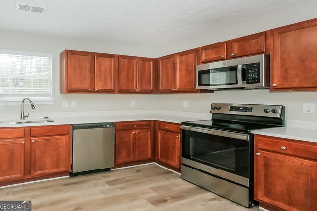 1405 Saint Teresa Court, Locust Grove, GA 30248