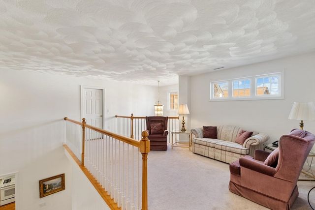 91 Emerald Ct 91, Tewksbury, MA 01876