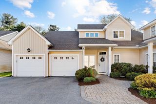 91 Emerald Ct 91, Tewksbury, MA 01876