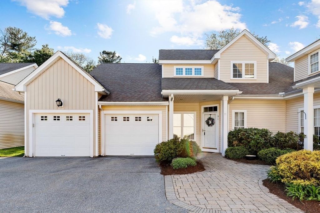 91 Emerald Ct 91, Tewksbury, MA 01876