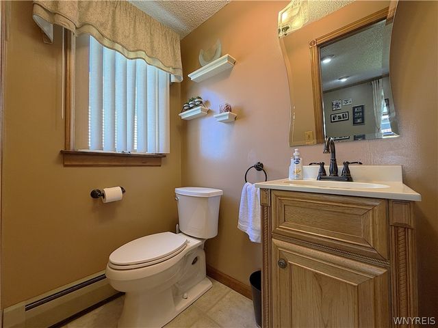 2 Autumn Lane, Cheektowaga, NY 14043