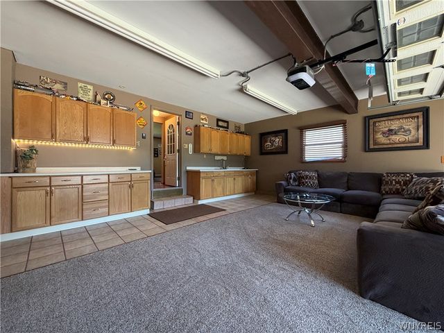 2 Autumn Lane, Cheektowaga, NY 14043