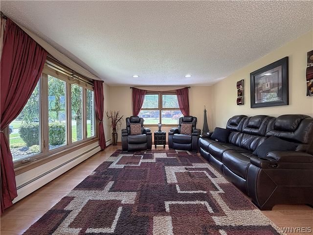 2 Autumn Lane, Cheektowaga, NY 14043