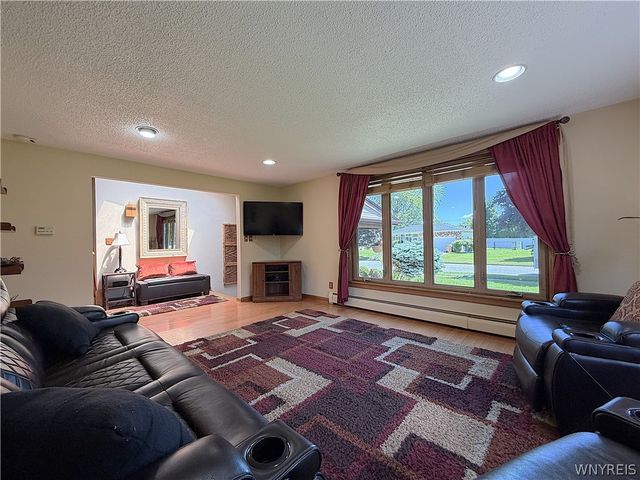2 Autumn Lane, Cheektowaga, NY 14043