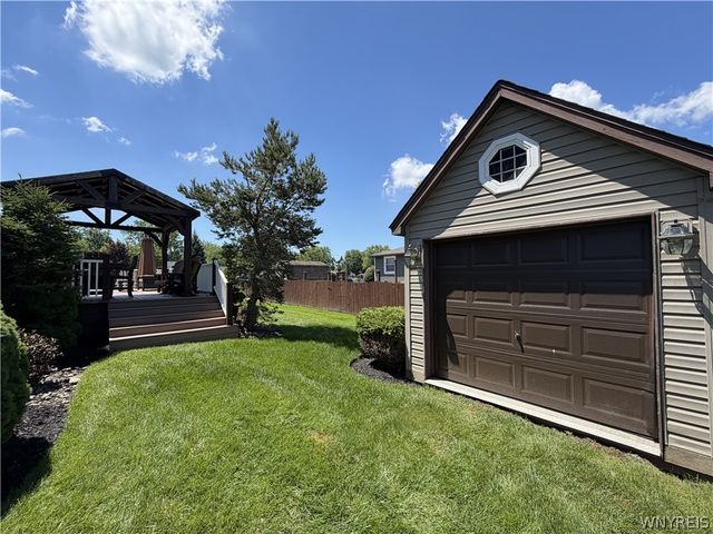 2 Autumn Lane, Cheektowaga, NY 14043