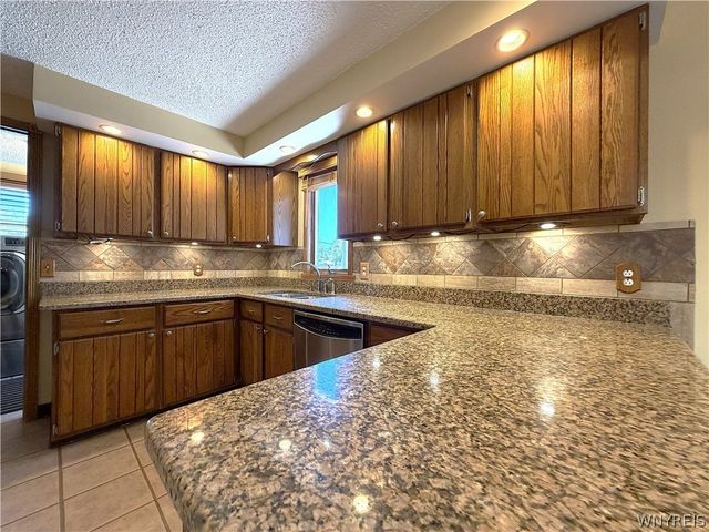 2 Autumn Lane, Cheektowaga, NY 14043