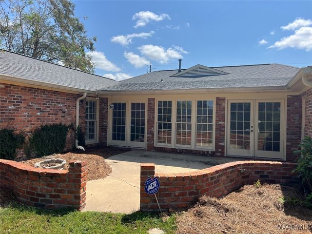 212 Pine Needle Drive, Selma, AL 36701