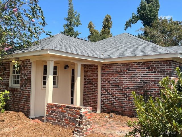 212 Pine Needle Drive, Selma, AL 36701