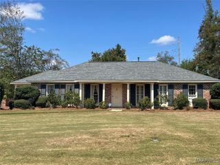 212 Pine Needle Drive, Selma, AL 36701