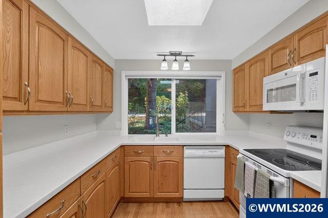 1223 Karen Wy NW, Salem, OR 97304