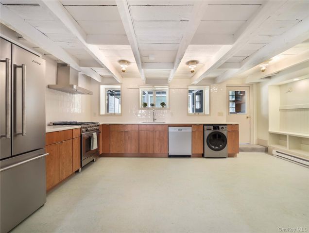 79 Ann Street, Newburgh, NY 12550