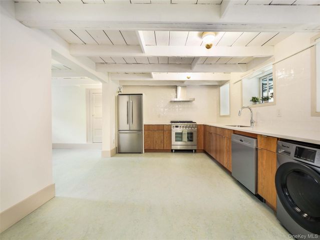 79 Ann Street, Newburgh, NY 12550